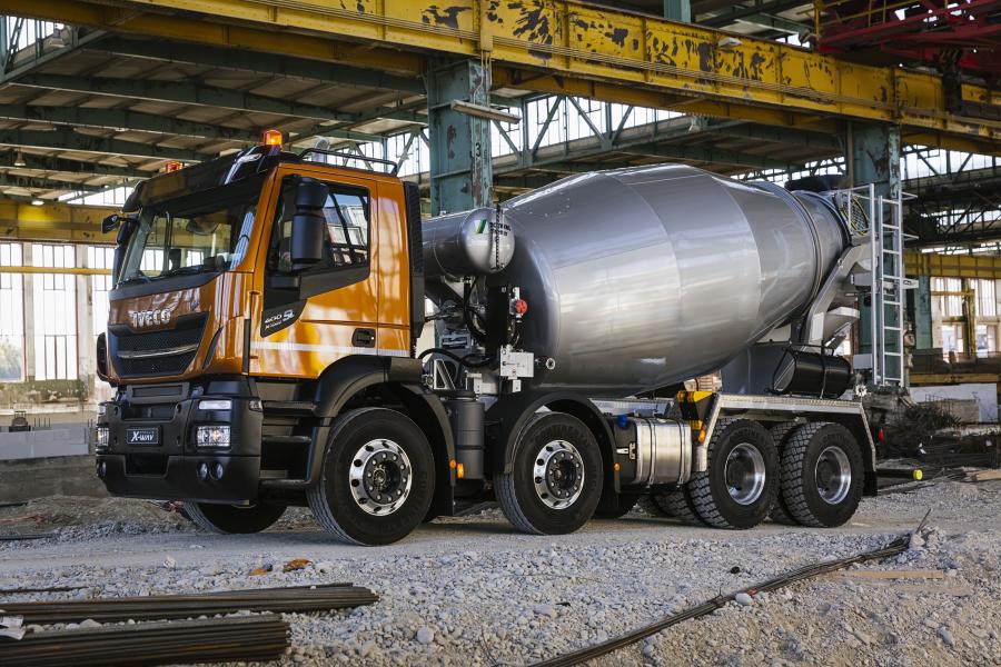  Iveco Stralis X-WAY 400SL 8x4 Mixer 2017 года  (фото 10 из 11)